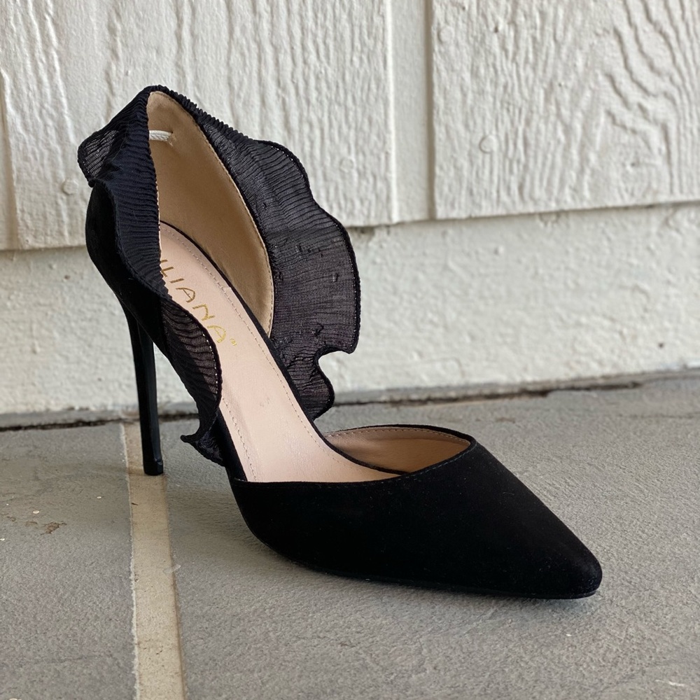 Ruffled heels